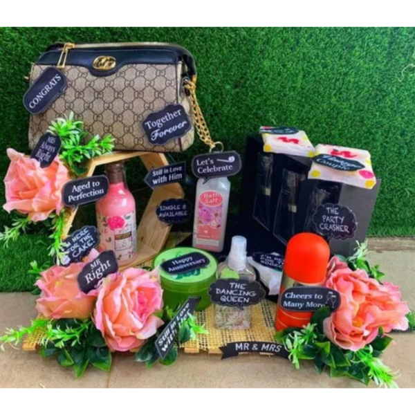 Cosmetic Gift Hamper