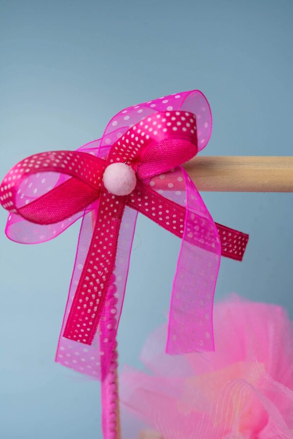 Pinewood Girl Decor Hamper - Image 3