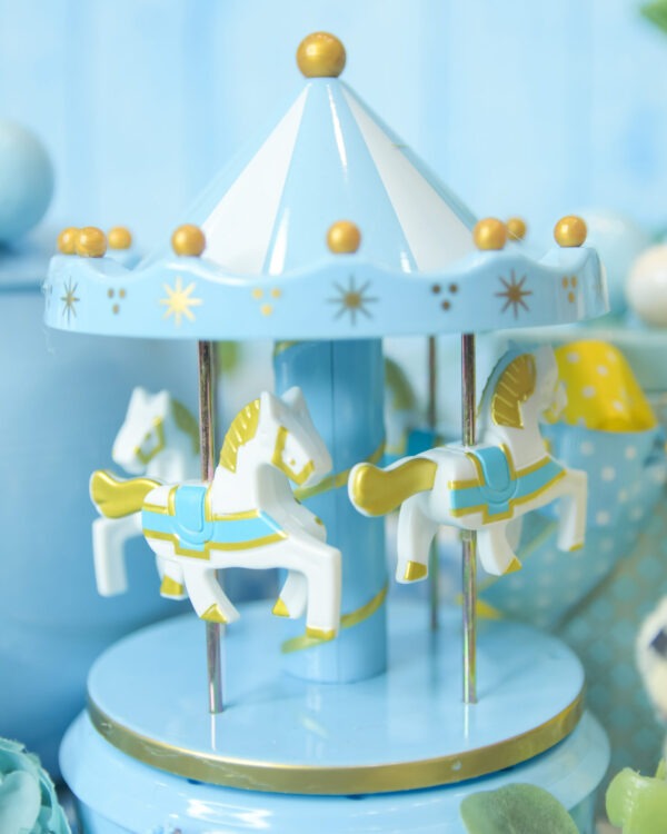 Metal Carousel Hamper - Image 6