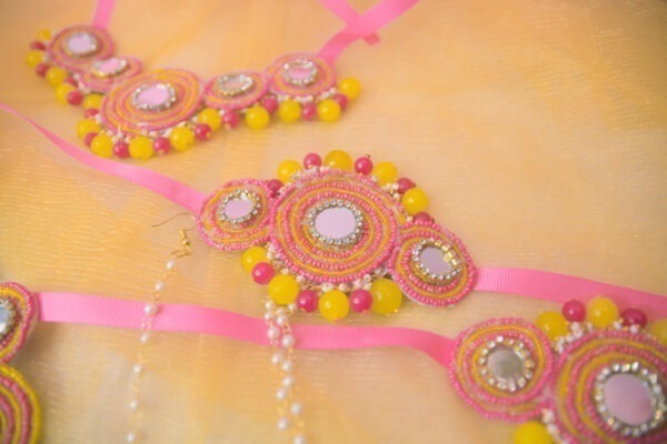 Wedding floral Jewellery - Image 3