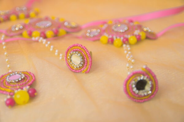 Wedding floral Jewellery - Image 6